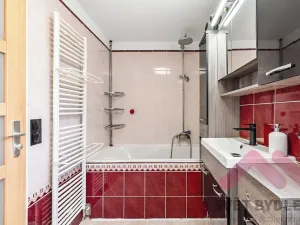 Prodej rodinného domu, Nupaky, K Parku, 160 m2