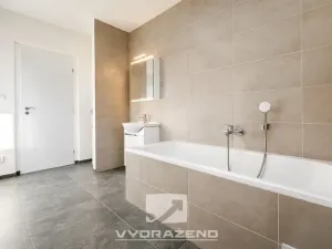 Prodej rodinného domu, Stará Paka - Ústí, 300 m2
