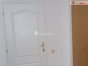 Pronájem atypického bytu, Praha - Modřany, K údolí, 15 m2