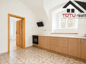 Prodej bytu 3+1, Kuks, 91 m2