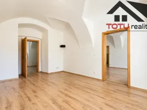 Prodej bytu 3+1, Kuks, 91 m2