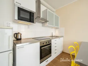 Pronájem bytu 1+kk, Praha - Miškovice, Vrátenská, 43 m2