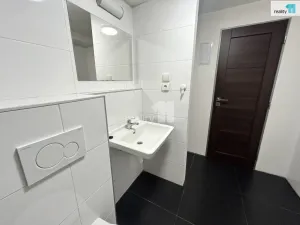 Pronájem bytu 3+kk, Praha - Hrdlořezy, Českobrodská, 75 m2