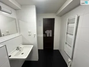 Pronájem bytu 3+kk, Praha - Hrdlořezy, Českobrodská, 75 m2