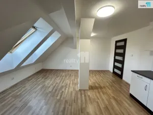Pronájem bytu 3+kk, Praha - Hrdlořezy, Českobrodská, 75 m2