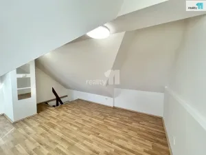 Pronájem bytu 3+kk, Praha - Hrdlořezy, Českobrodská, 75 m2