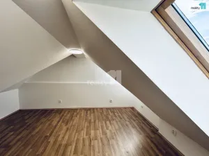 Pronájem bytu 3+kk, Praha - Hrdlořezy, Českobrodská, 75 m2