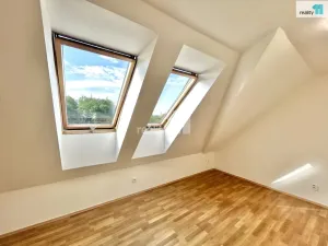 Pronájem bytu 3+kk, Praha - Hrdlořezy, Českobrodská, 75 m2