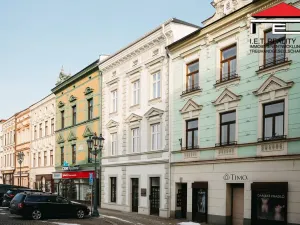 Prodej bytu 3+kk, Frýdek-Místek, Zámecké nám., 89 m2