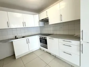 Pronájem bytu 3+kk, Praha - Holešovice, Komunardů, 86 m2