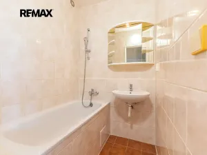 Prodej bytu 1+kk, Praha - Letňany, Třinecká, 39 m2
