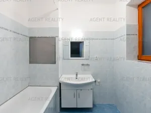 Pronájem bytu 2+kk, Praha - Břevnov, Slavníkova, 57 m2