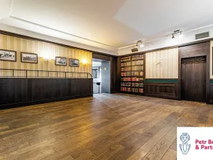 Prodej obchodního prostoru, Rakovník, Husovo náměstí, 1100 m2