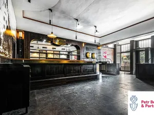 Prodej obchodního prostoru, Rakovník, Husovo náměstí, 1100 m2