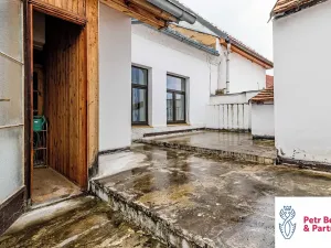 Prodej obchodního prostoru, Rakovník, Husovo náměstí, 1100 m2