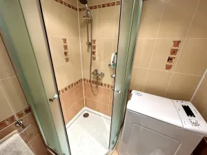 Prodej bytu 3+1, Pardubice, Bartoňova, 64 m2
