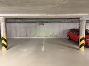 Pronájem garážového stání, Dobřichovice, Anežky České, 15 m2