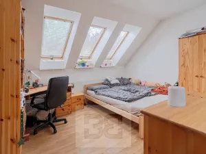 Pronájem rodinného domu, Praha - Kbely, Pod Nouzovem, 148 m2
