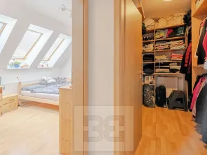 Pronájem rodinného domu, Praha - Kbely, Pod Nouzovem, 148 m2