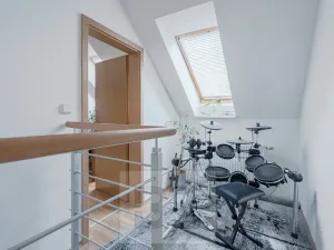 Pronájem rodinného domu, Praha - Kbely, Pod Nouzovem, 148 m2