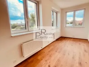 Prodej bytu 2+kk, Hevlín, 67 m2