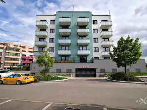 Pronájem bytu 2+kk, Praha - Strašnice, Strančická, 52 m2