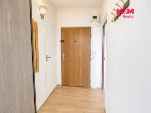 Pronájem bytu 1+1, Chomutov, Kamenný vrch, 40 m2