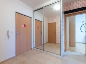 Pronájem bytu 2+kk, Praha - Uhříněves, Sušilova, 61 m2