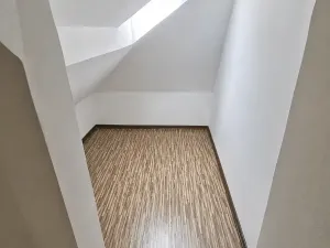 Prodej bytu 3+1, Karlovy Vary, Vřídelní, 74 m2