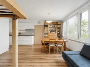 Prodej bytu 3+kk, Praha - Kobylisy, Třeboradická, 68 m2