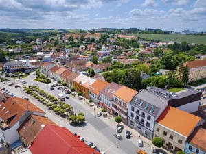 Pronájem bytu 1+kk, Bystřice nad Pernštejnem, Masarykovo náměstí, 43 m2