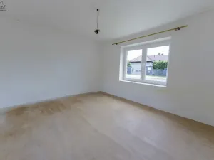 Prodej komerční nemovitosti, Račiněves, 435 m2