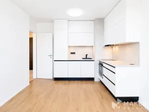 Pronájem bytu 2+kk, Praha - Vysočany, Pod Harfou, 49 m2