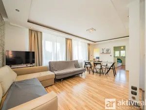 Prodej rodinného domu, Praha - Komořany, Nad teplárnou, 260 m2