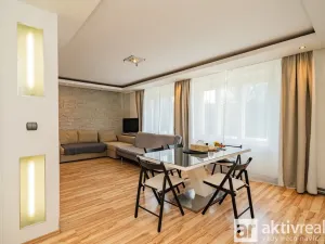 Prodej rodinného domu, Praha - Komořany, Nad teplárnou, 260 m2