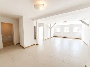Pronájem bytu 2+kk, Praha - Holešovice, Komunardů, 86 m2