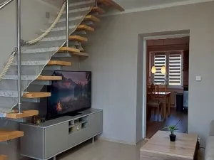 Prodej bytu 4+1, Karlovy Vary - Dvory, K. Kučery, 100 m2