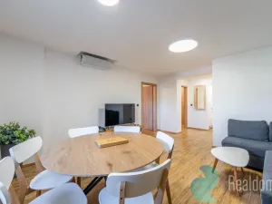 Prodej apartmánu, Sepekov, 953 m2