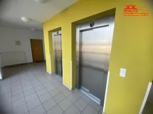 Prodej bytu 2+kk, Praha - Uhříněves, Nové náměstí, 57 m2