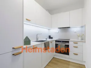 Pronájem bytu 2+1, Praha - Holešovice, U Pergamenky, 54 m2