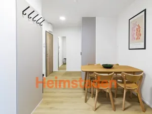 Pronájem bytu 2+1, Praha - Holešovice, U Pergamenky, 61 m2
