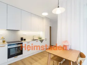 Pronájem bytu 1+kk, Praha - Holešovice, Vrbenského, 34 m2