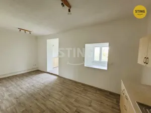 Pronájem bytu 2+kk, Opava, Englišova, 58 m2
