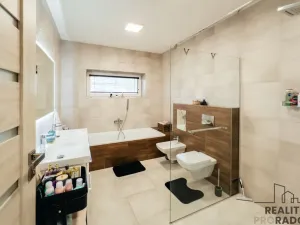 Prodej rodinného domu, Hrušky, Na Zahajce, 117 m2