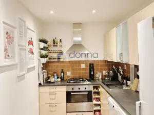 Pronájem bytu 2+kk, Praha, Pujmanové, 41 m2