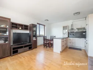 Pronájem bytu 3+kk, Praha - Dolní Chabry, U váhy, 70 m2
