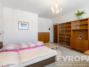 Pronájem rodinného domu, Praha - Krč, U krčského nádraží, 220 m2