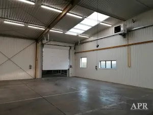 Prodej výrobních prostor, Huštěnovice, 2242 m2