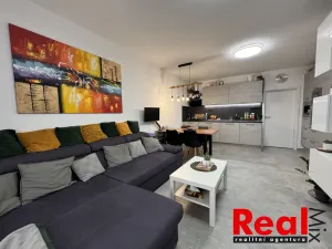 Pronájem bytu 3+kk, Pohořelice, U Kasáren, 68 m2
