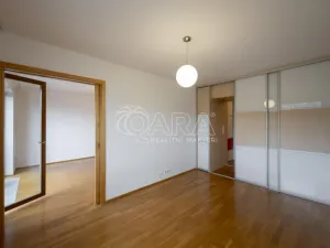 Pronájem bytu 2+kk, Praha - Košíře, Linhartova, 81 m2